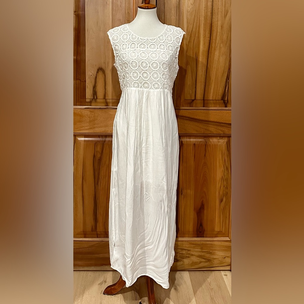 Witchery - White Crochet Bodice Sleeveless Sundress - EUC - L